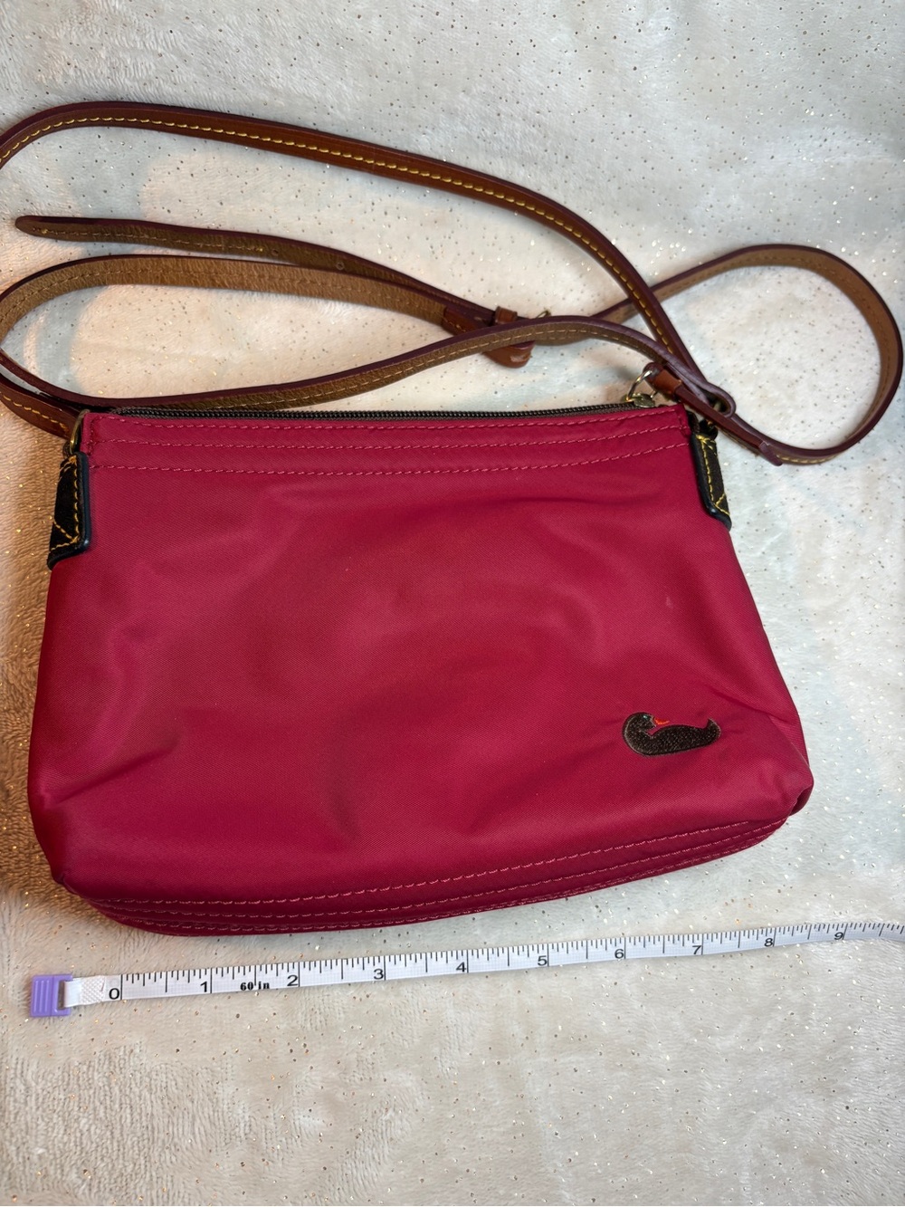 Dooney & Bourke Red Nylon Crossbody Bag Leather Strap Duck Logo - Picture 2 of 16